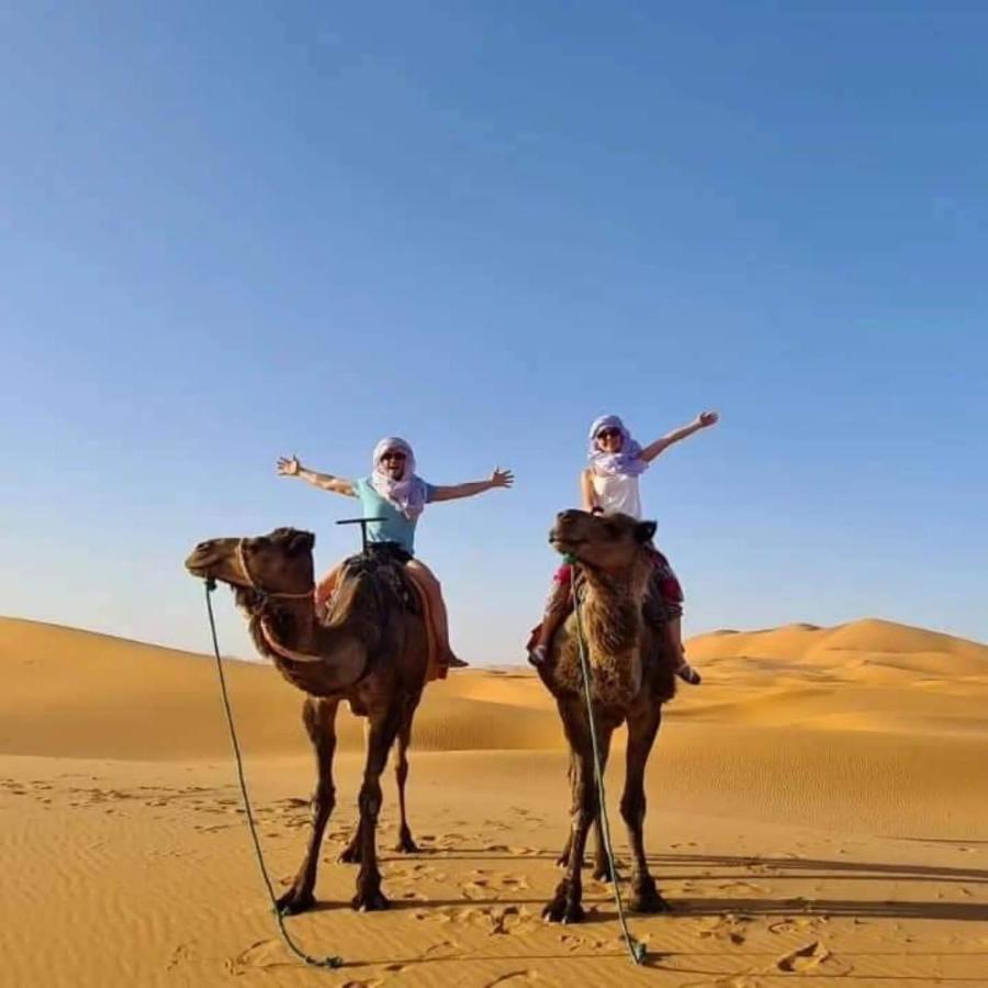 Hotel Family Luxury Glamping Merzouga Esterno foto